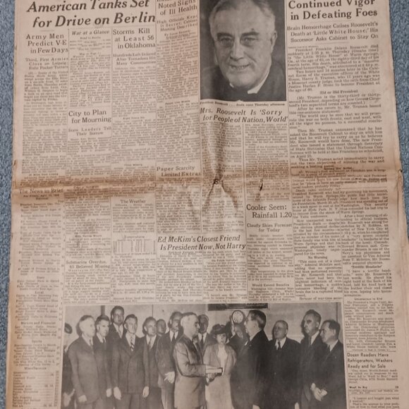 Vintage "Morning World Herald Newspaper" - President Dies, Truman Takes Office - Picture 4 of 7